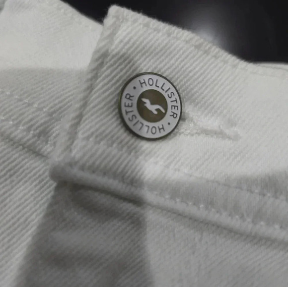 Hollister Ultra High-Rise Denim Shorts - Size 26 white - Picture 12 of 15